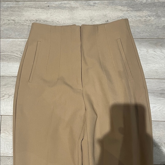 Zara Women's beautiful and stylish pants! - Picture 2 of 4